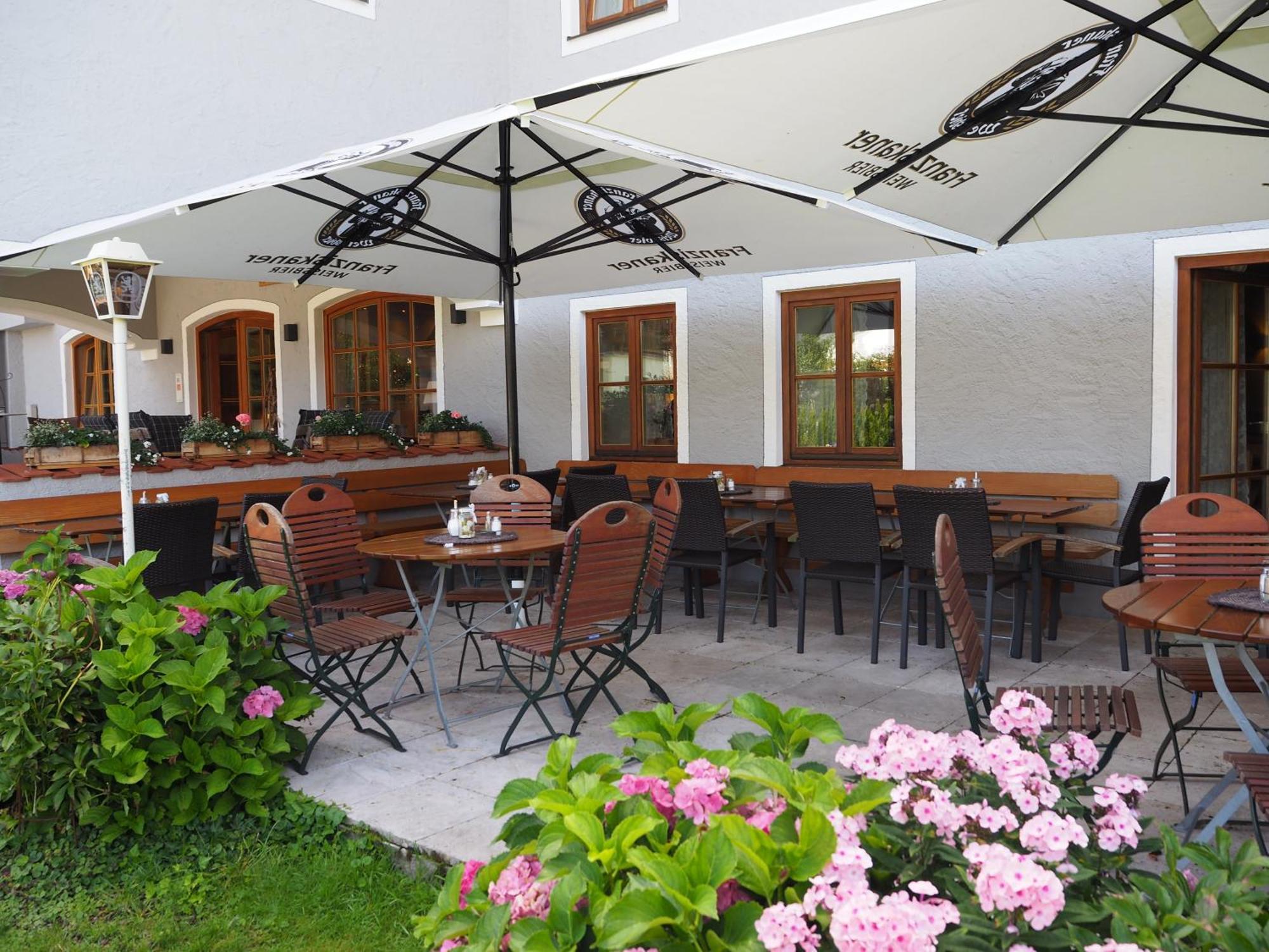 Hotel Garni Kern Halfing Exterior photo